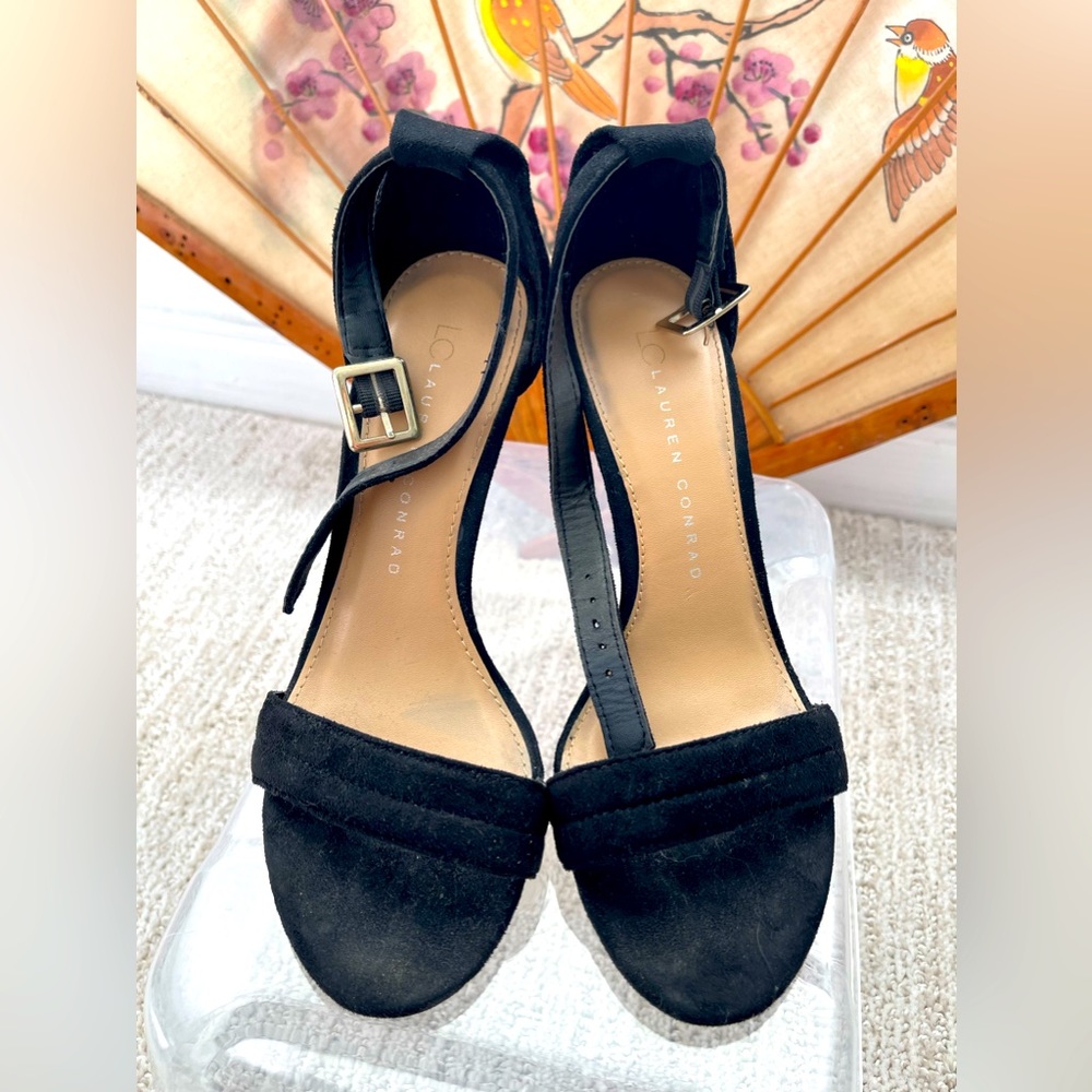 Lauren Conrad stiletto open toe shoe